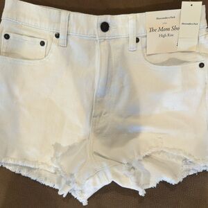 Abercrombie & Fitch the mom short high rise NWT